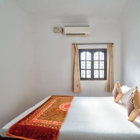 Om Sai Guest House Калангут Экстерьер фото