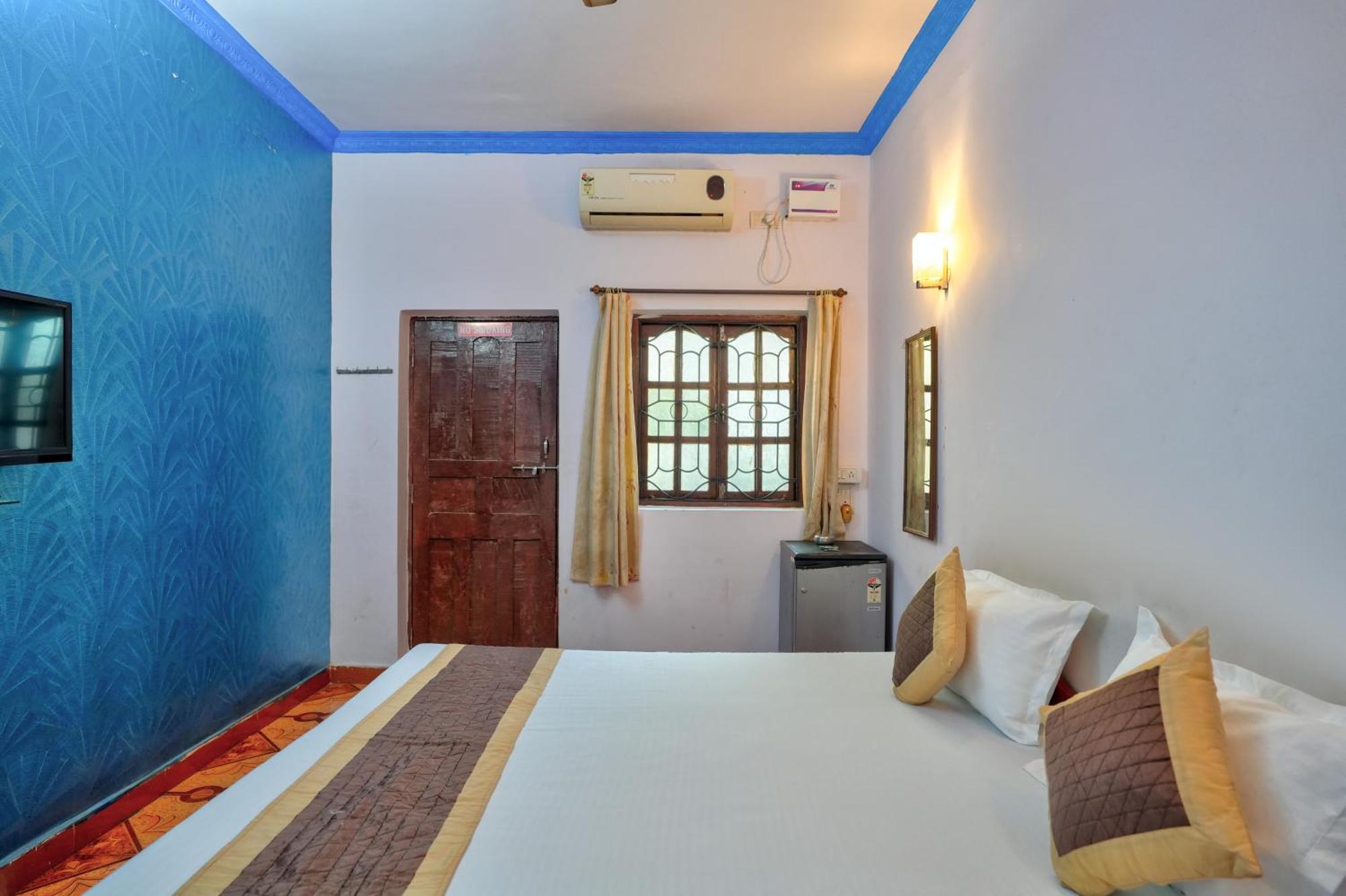 Om Sai Guest House Калангут Экстерьер фото