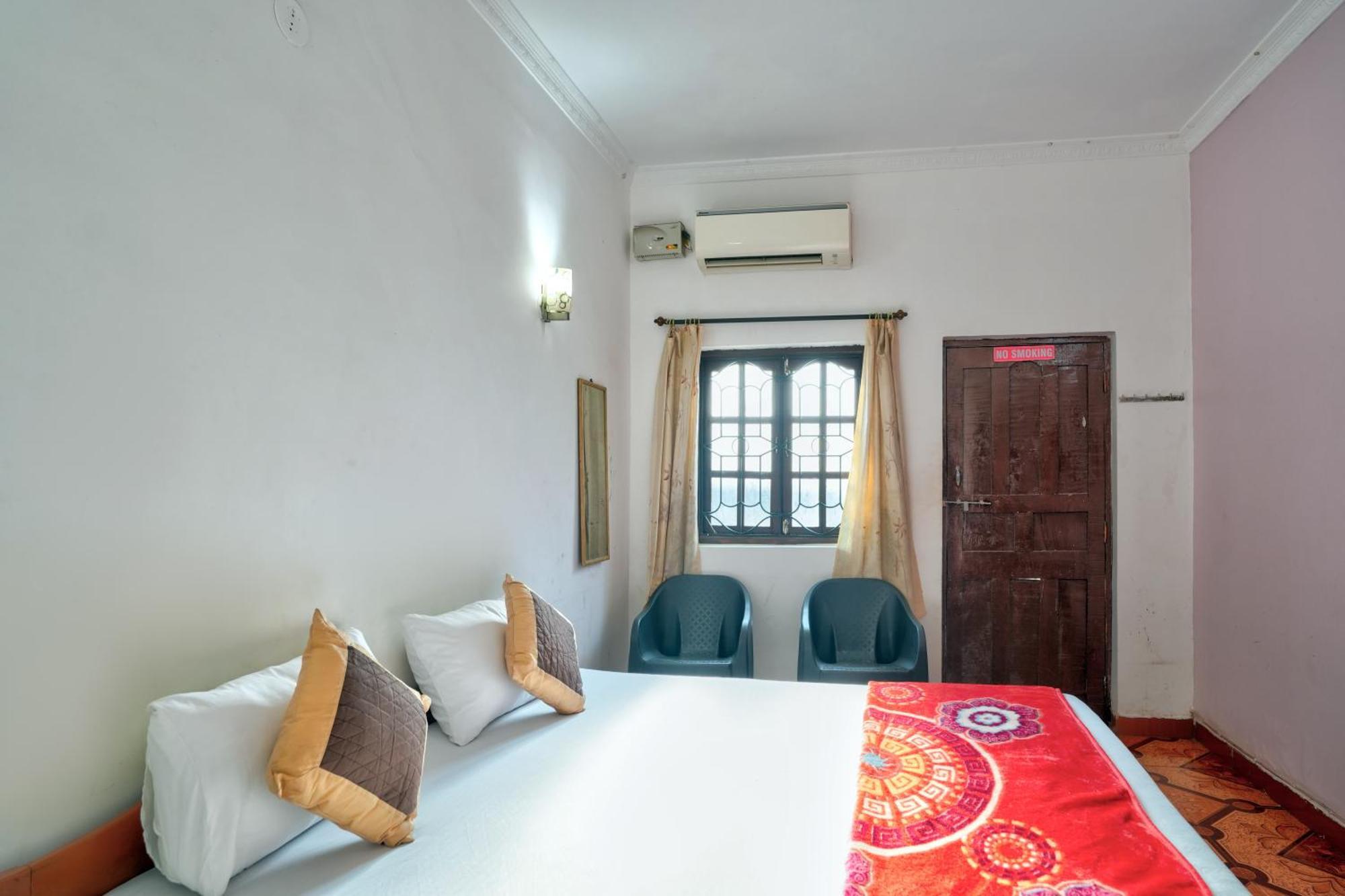 Om Sai Guest House Калангут Экстерьер фото