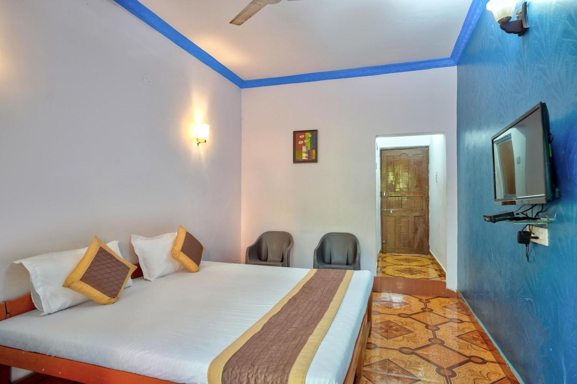 Om Sai Guest House Калангут Экстерьер фото