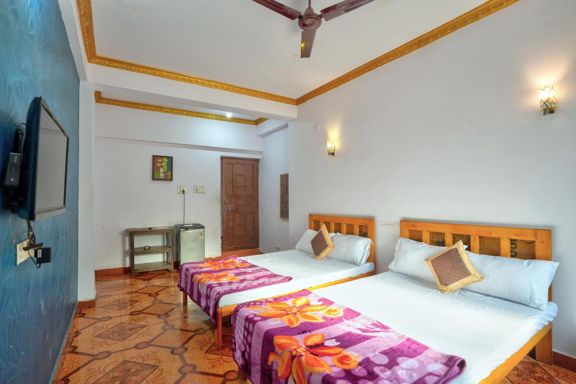Om Sai Guest House Калангут Экстерьер фото
